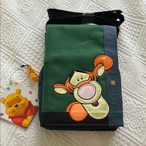 ♥️Disneys Winnie the Pooh♥️ - Picture 1 of 5